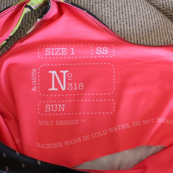 Modern, Reversible Dress - Picture 8 of 14